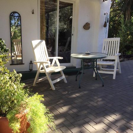 Finca El Rio, The Studio Self Catering With Pool And Hydrotherapy Jacuzzi Set In Beautiful Gardens, Guaro Bagian luar foto