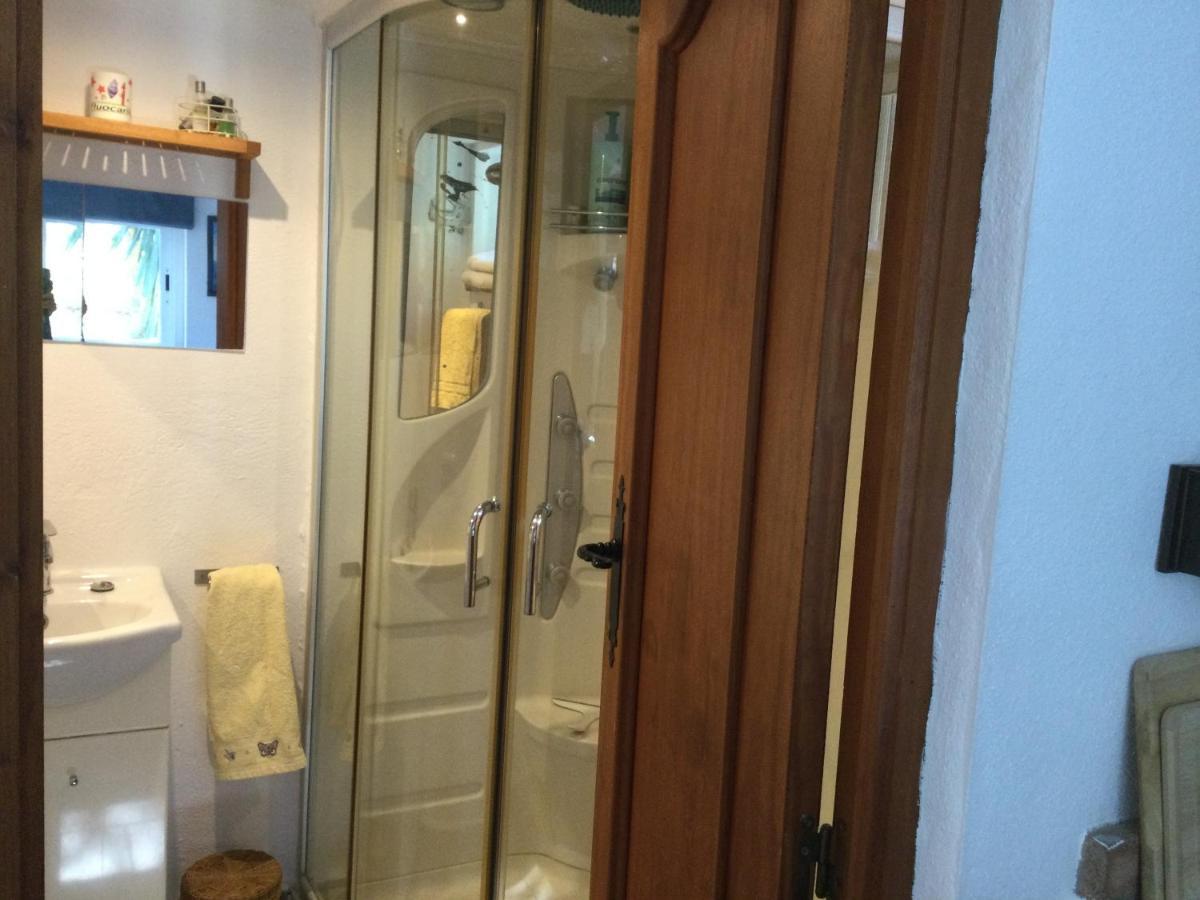 Finca El Rio, The Studio Self Catering With Pool And Hydrotherapy Jacuzzi Set In Beautiful Gardens, Guaro Bagian luar foto